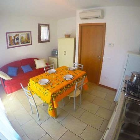 Residence Le Piramidi Каорле Экстерьер фото