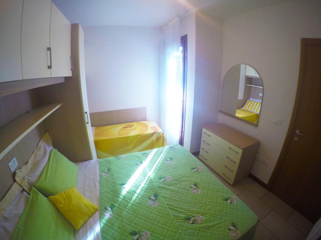 Residence Le Piramidi Каорле Экстерьер фото