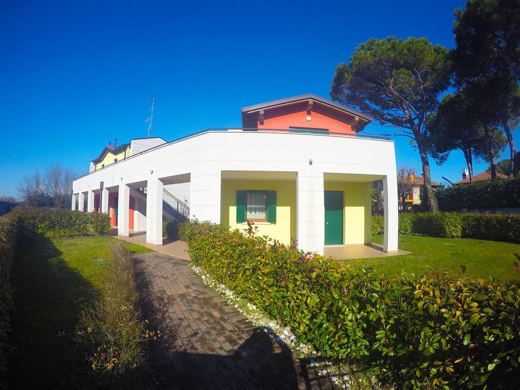 Residence Le Piramidi Каорле Экстерьер фото